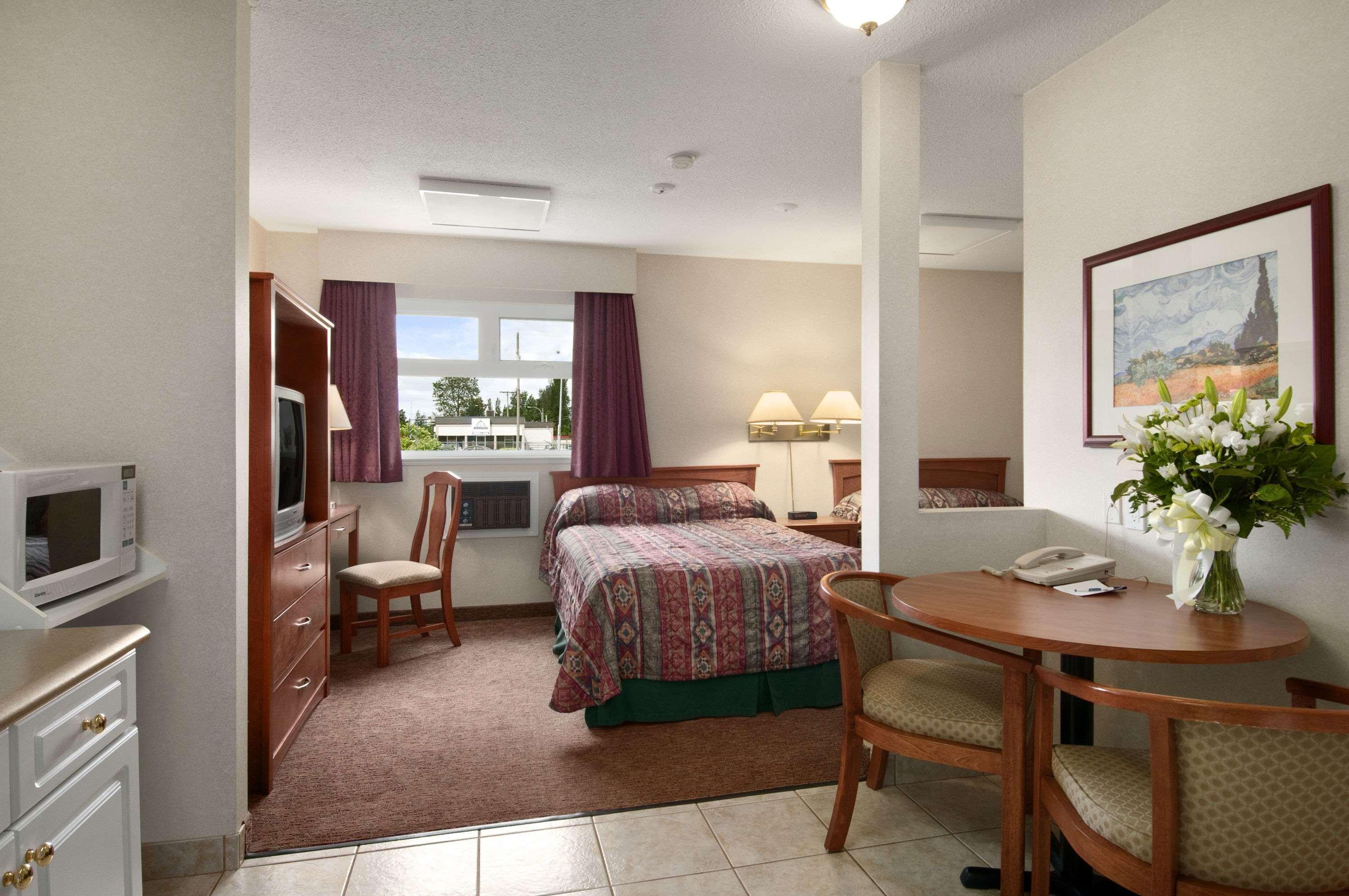Travelodge By Wyndham Λάνγκλεϊ Εξωτερικό φωτογραφία
