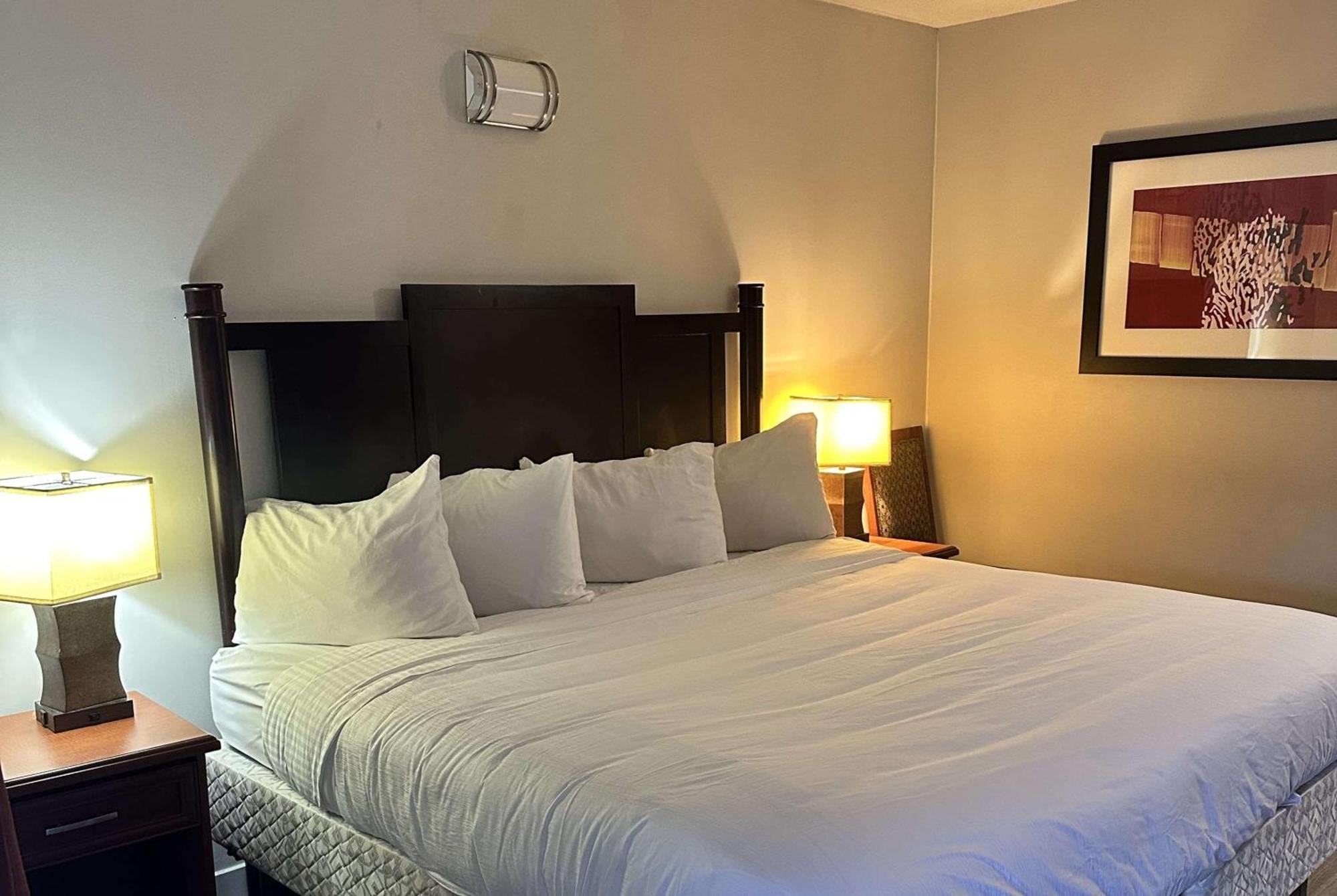 Travelodge By Wyndham Λάνγκλεϊ Εξωτερικό φωτογραφία